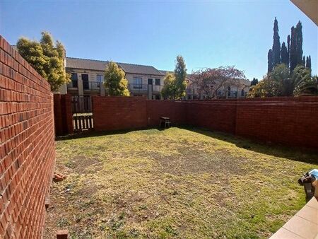 2 Bedroom Apartment in Mooikloof Ridge