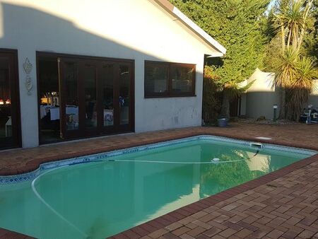 5 Bedroom House in Glen Barrie