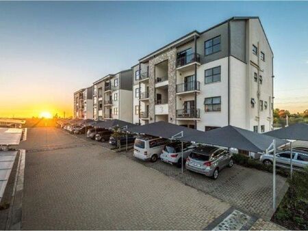 2 Bedroom Apartment in Parklands North