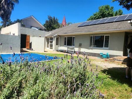 1 Bedroom House in Rondebosch