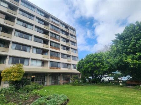 3 Bedroom Apartment in Rondebosch