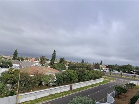 3 Bedroom Apartment in Milnerton Central