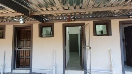 1 Bedroom flat rented in Langenhovenpark, Bloemfontein