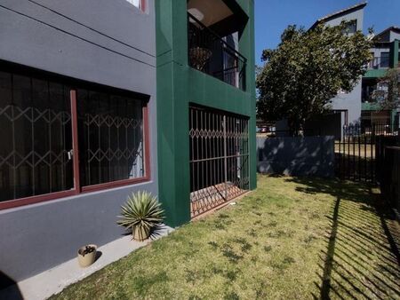 2 Bedroom apartment to rent in Honeydew, Roodepoort