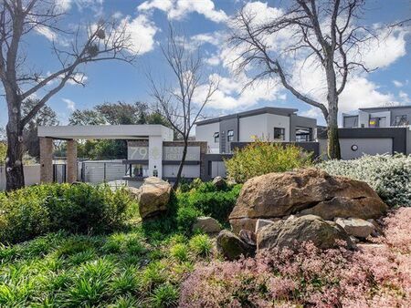 2 Bedroom Apartment in Bryanston