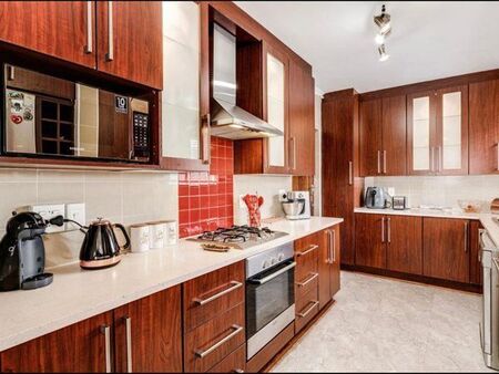 2 Bedroom Duplex in Gallo Manor