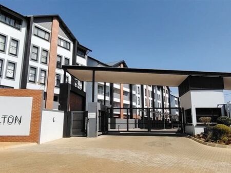 1 Bedroom Townhouse in Linbro Park