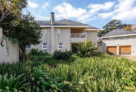 4 Bedroom House in Saxonwold