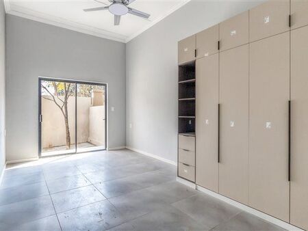Studio apartment in Bryanston