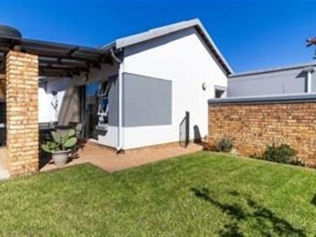 3 Bedroom House in Roseacre
