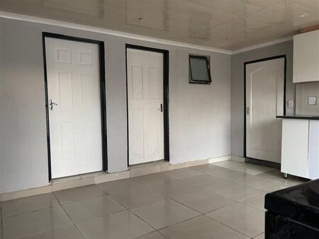 2 Bedroom Apartment in Kensington