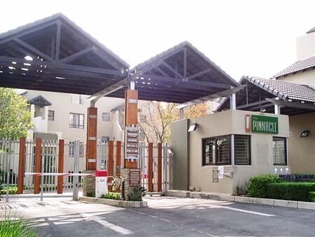 Studio apartment in Douglasdale