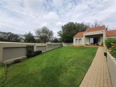 3 Bedroom Townhouse in Paulshof