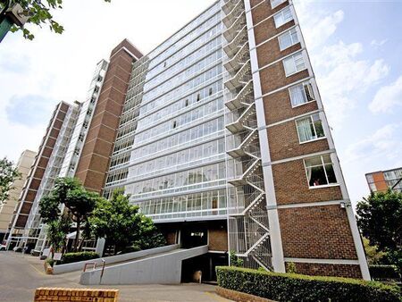 3 Bedroom Townhouse in Bedford Gardens