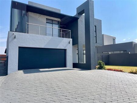 4 Bedroom House in Glen Marais