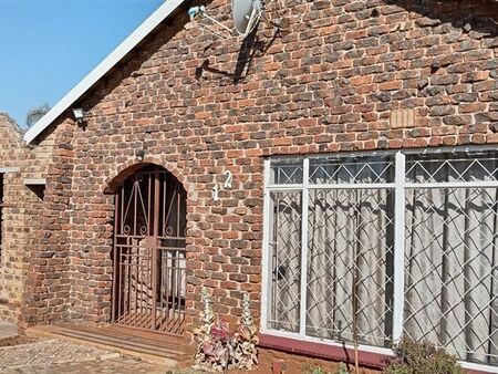 3 Bedroom House in Dal Fouche