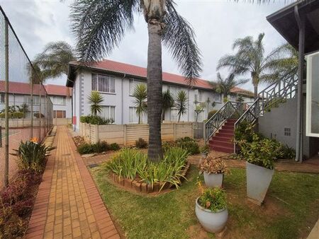 2 Bedroom Apartment in Glen Marais