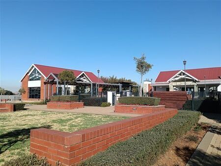 2 Bedroom Apartment in Glen Marais