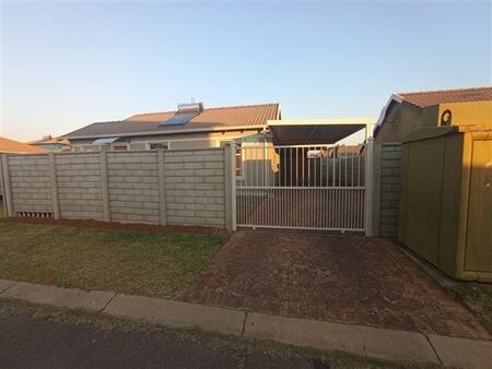 3 Bedroom House in Albertsdal