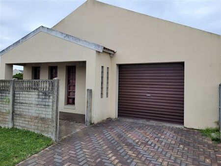 3 Bedroom House in Overbaakens