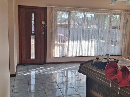 3 Bedroom House in East London Central