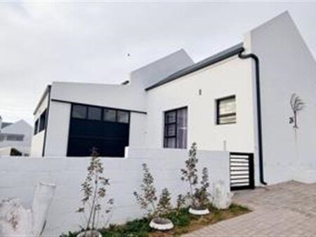 3 Bedroom House in Da Gama Bay