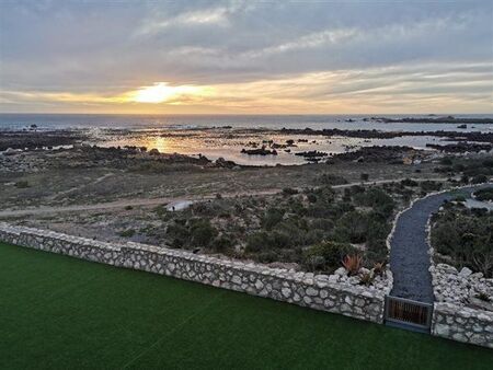 1 Bedroom Apartment in Jacobsbaai