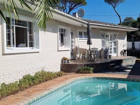 3 Bedroom House in Constantia