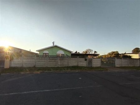 2 Bedroom Apartment in Peerless Park