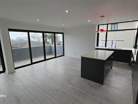 3 Bedroom Apartment in Bantry Bay