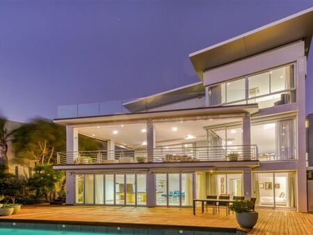 5 Bedroom House in Camps Bay