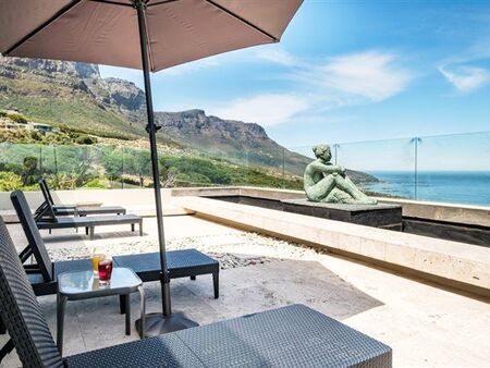 5 Bedroom House in Camps Bay