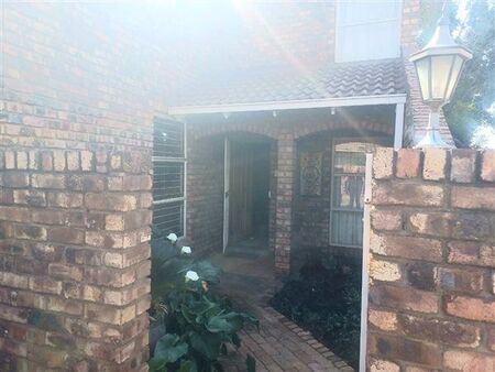 5 Bedroom Townhouse in New Park