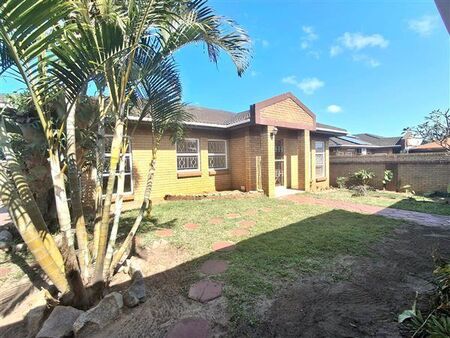 3 Bedroom Simplex in Arboretum