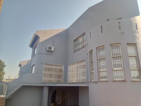 4 Bedroom House in Essenwood