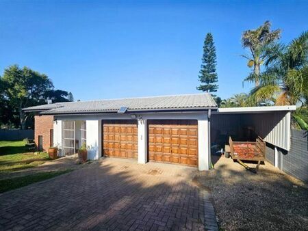 4 Bedroom House in Amanzimtoti