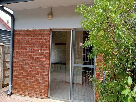 1 Bedroom flat to rent in Pellissier, Bloemfontein