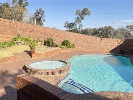 3 Bedroom Townhouse in Strathavon