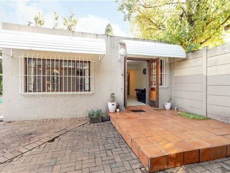 Bachelor apartment in Blairgowrie
