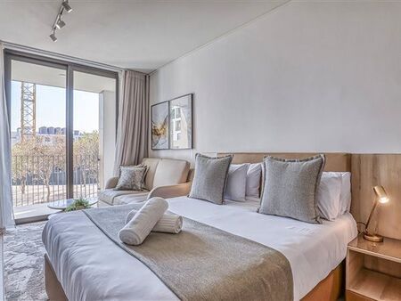 Studio Apartment in Rosebank