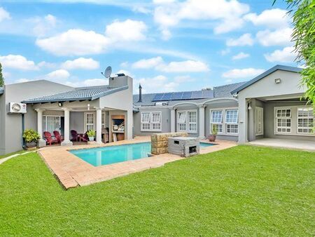 5 Bedroom House in Boskruin