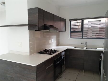 3 Bedroom Apartment in Olivedale