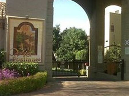 2 Bedroom Townhouse in Paulshof