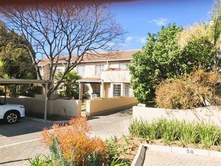 3 Bedroom Apartment in Paulshof