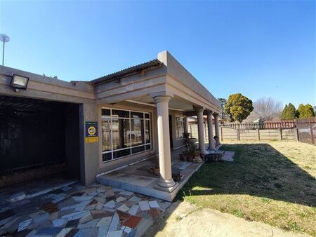 3 Bedroom House in Three Rivers