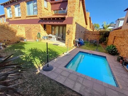 3 Bedroom Townhouse in Glen Marais