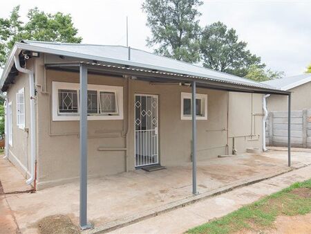 2 Bedroom House in Rensburg