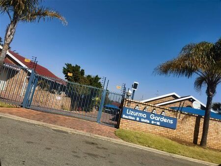3 Bedroom Townhouse in Norkem Park