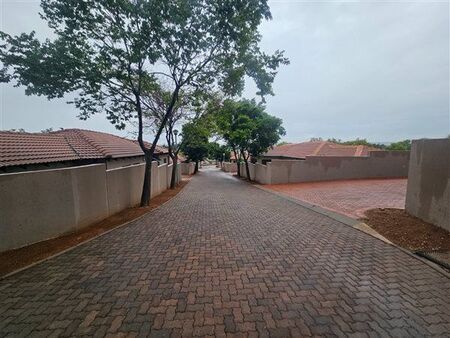 3 Bedroom Townhouse in Thatchfield