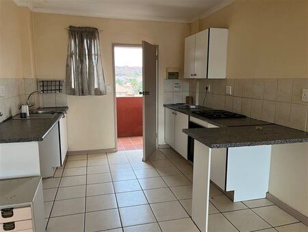 2 Bedroom Apartment in Zwartkop